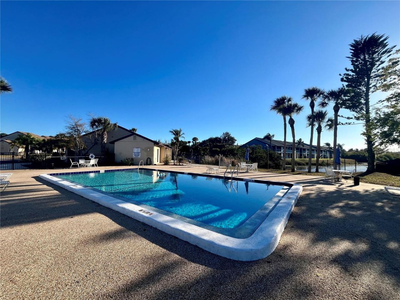 2701 Hidden Lake Drive N, Unit F, Sarasota, FL 34237 Photo