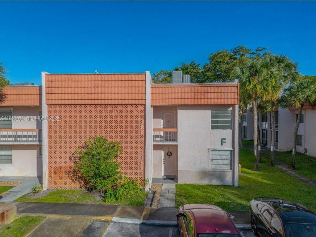 7610 Stirling Rd , Unit 207F, Davie, FL 33024 Photo