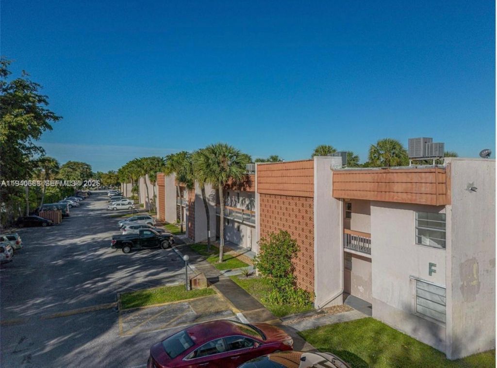 7610 Stirling Rd , Unit 207F, Davie, FL 33024 Photo