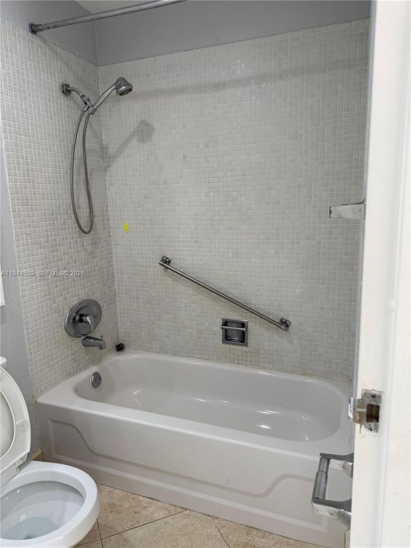 566 Saxony L, Unit 566, Delray Beach, FL 33446 Photo