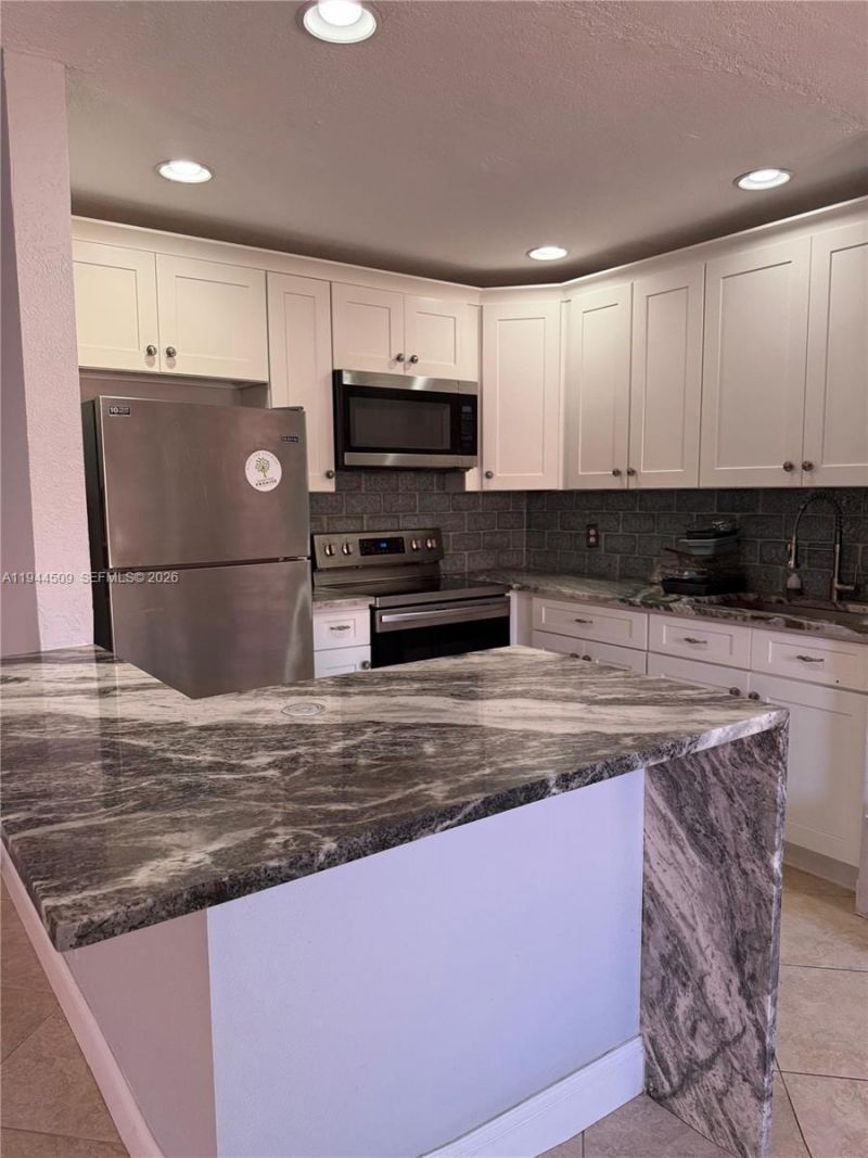 566 Saxony L, Unit 566, Delray Beach, FL 33446 Photo