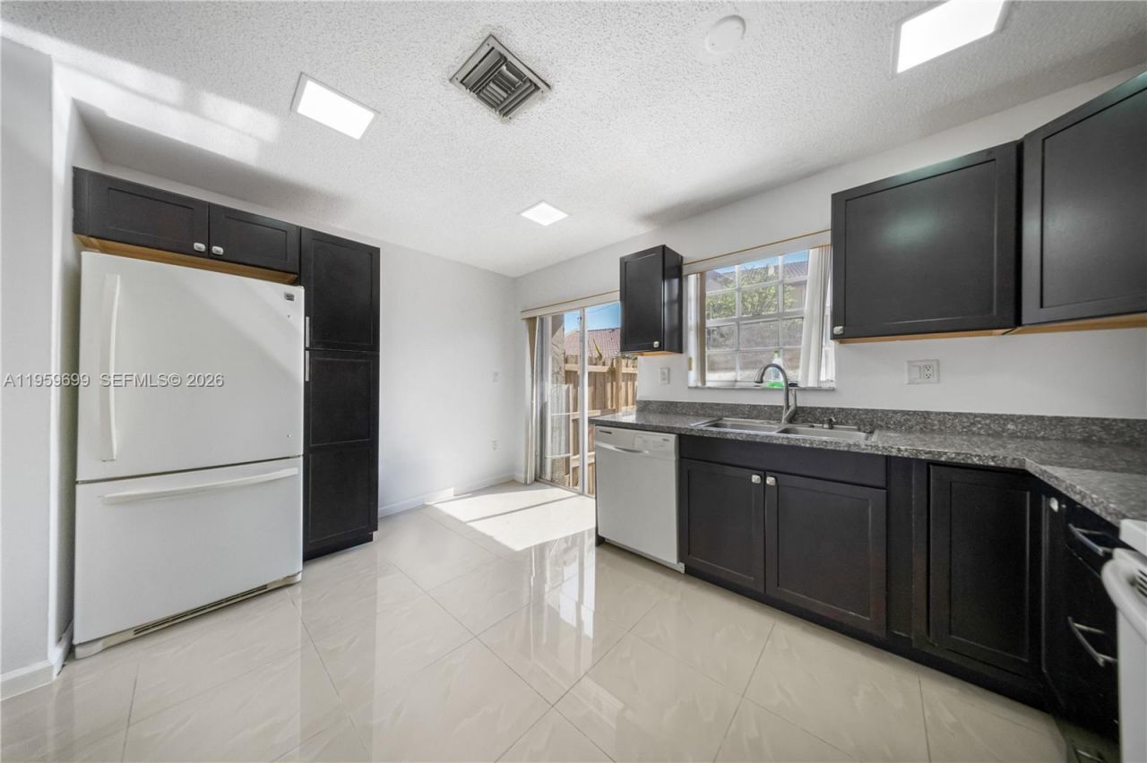 6110 SW 129th Pl, Unit 1703, Miami, FL 33183 Photo