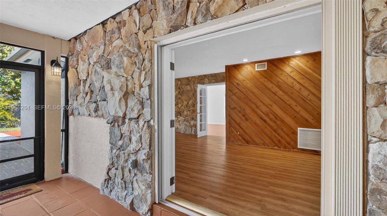 9131 SW 178th Ter, Palmetto Bay, FL 33157 Photo