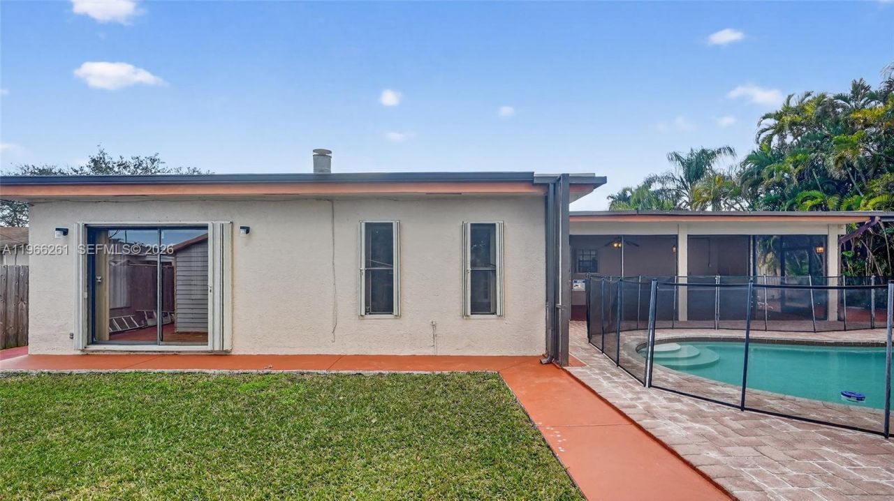 9131 SW 178th Ter, Palmetto Bay, FL 33157 Photo