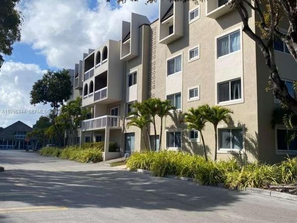 7701 Camino Real, Unit A-401, Miami, FL 33143