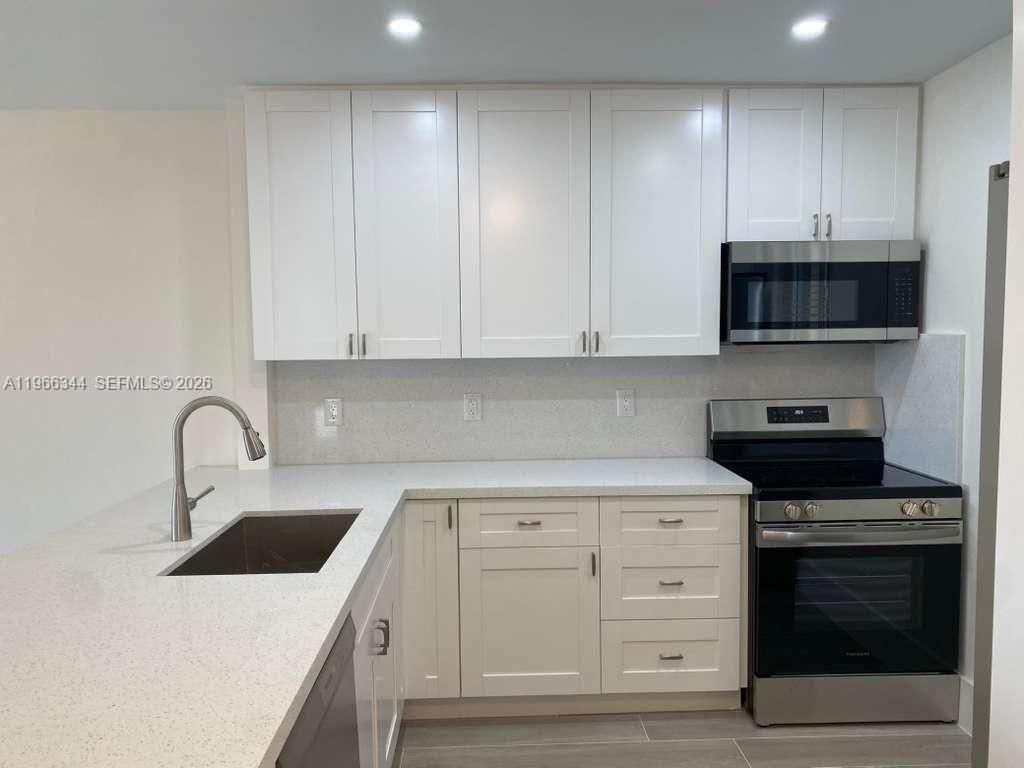 7701 Camino Real, Unit A-401, Miami, FL 33143 Photo