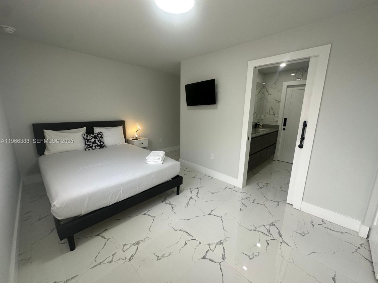 1074 NW 61st St, Unit B, Miami, FL 33127 Photo