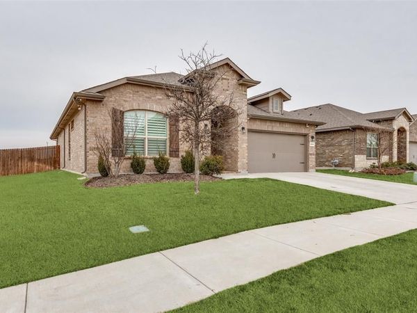 2044 Sun Star Drive, Haslet, TX 76052
