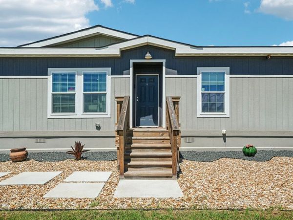 5750 FM 541, Floresville, TX 78114