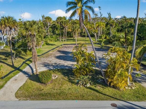 1835 Ardsley WAY , SANIBEL, FL 33957