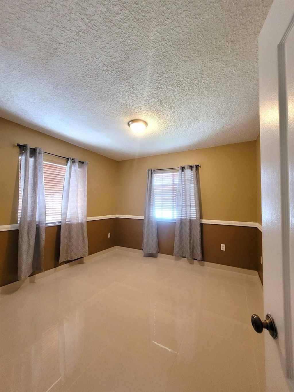 8330 NW 103rd Street, Unit 101b, Hialeah, FL 33016 Photo