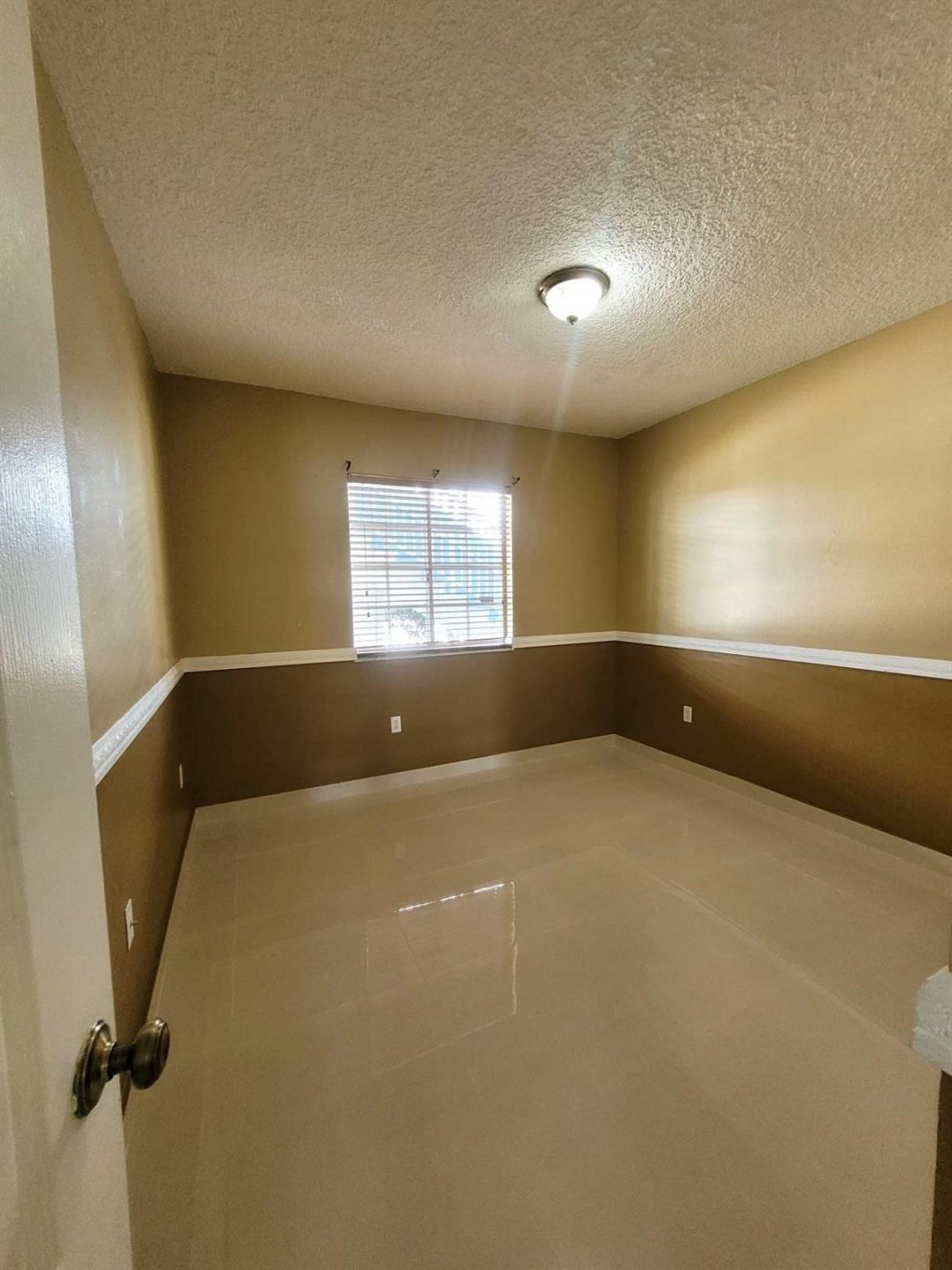 8330 NW 103rd Street, Unit 101b, Hialeah, FL 33016 Photo