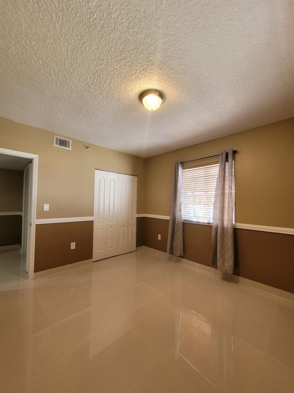 8330 NW 103rd Street, Unit 101b, Hialeah, FL 33016 Photo