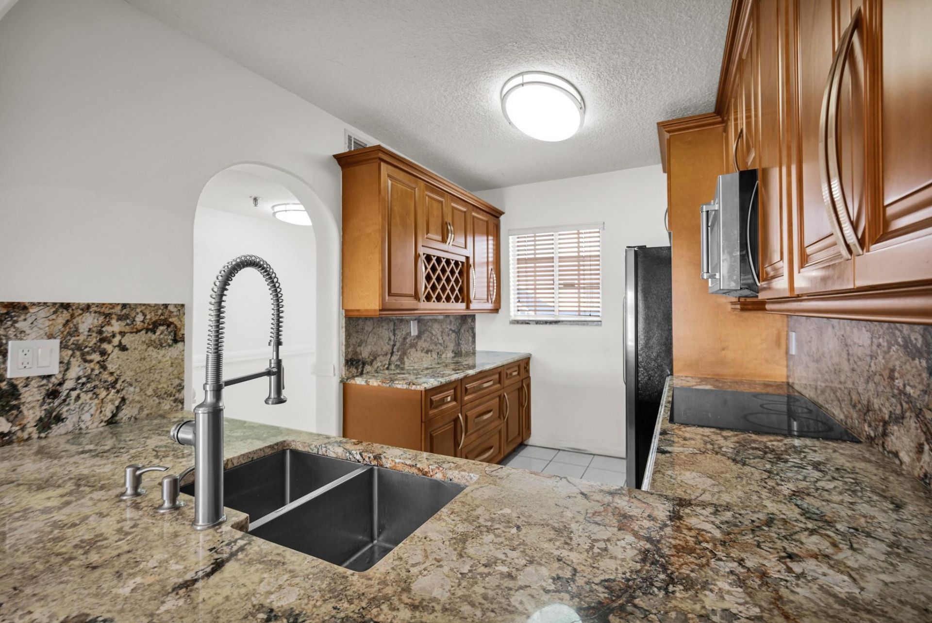 8330 NW 103rd Street, Unit 101b, Hialeah, FL 33016 Photo