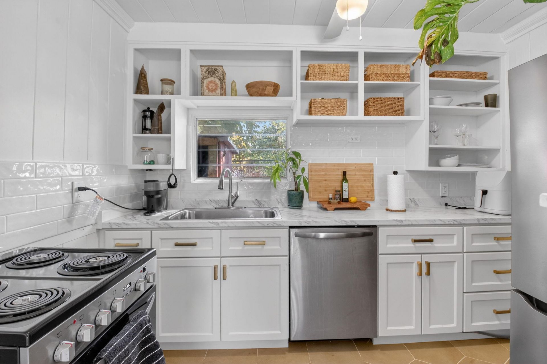 825 NE 6th Avenue, Delray Beach, FL 33483 Photo