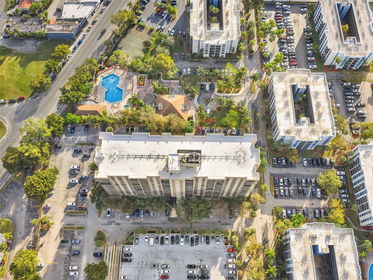 1470 NE 123rd St, Unit A813, North Miami, FL 33161 Photo