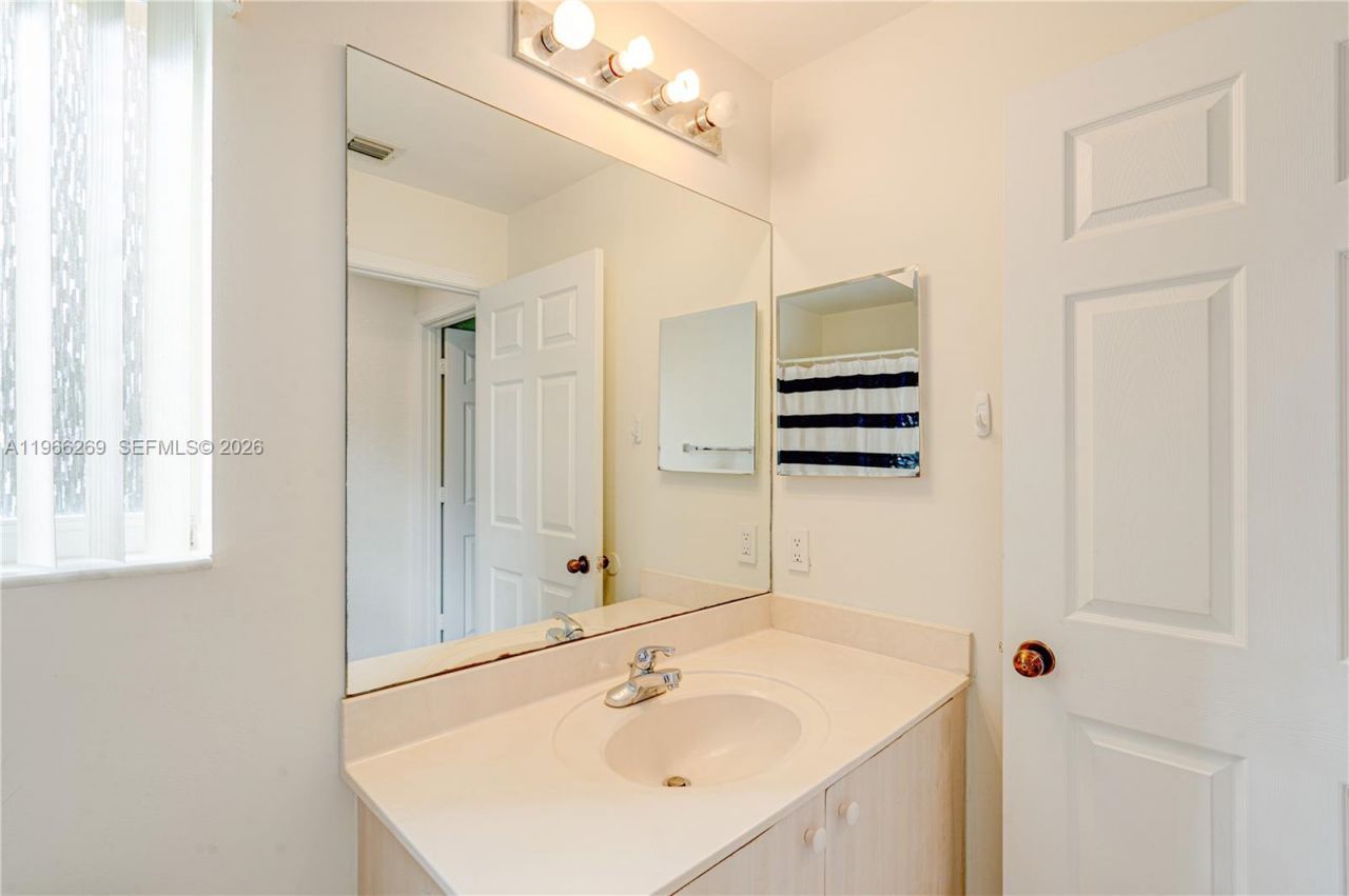 1121 Golden Cane Dr, Weston, FL 33327 Photo