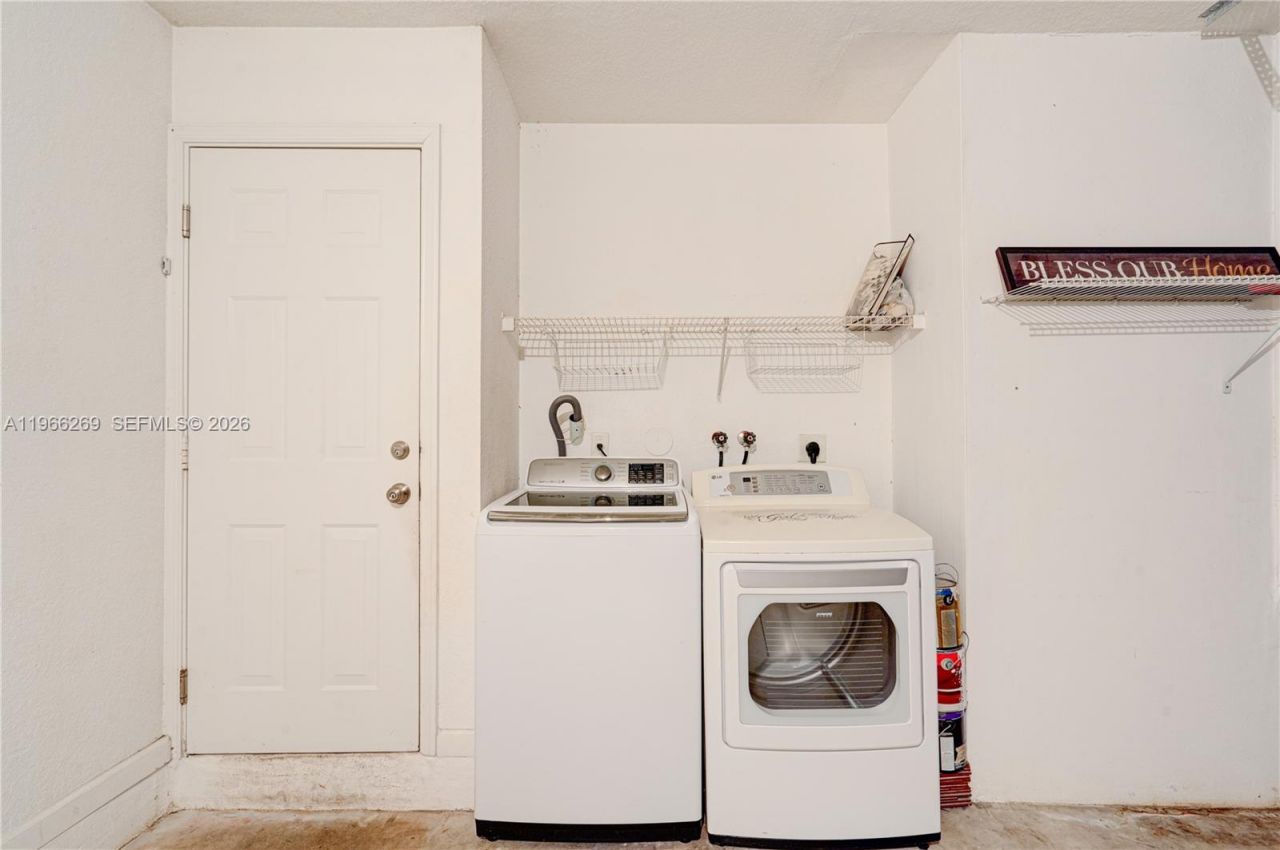 1121 Golden Cane Dr, Weston, FL 33327 Photo