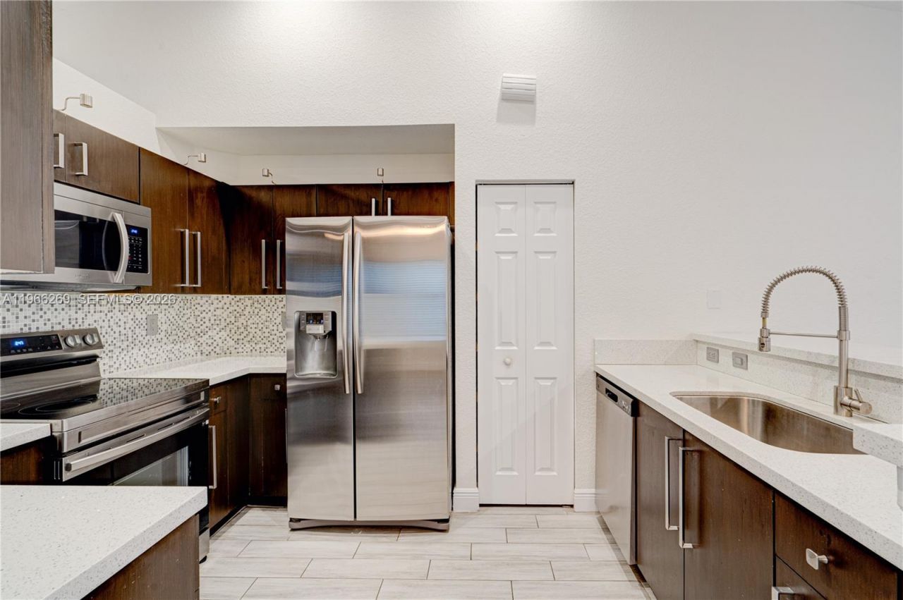 1121 Golden Cane Dr, Weston, FL 33327 Photo