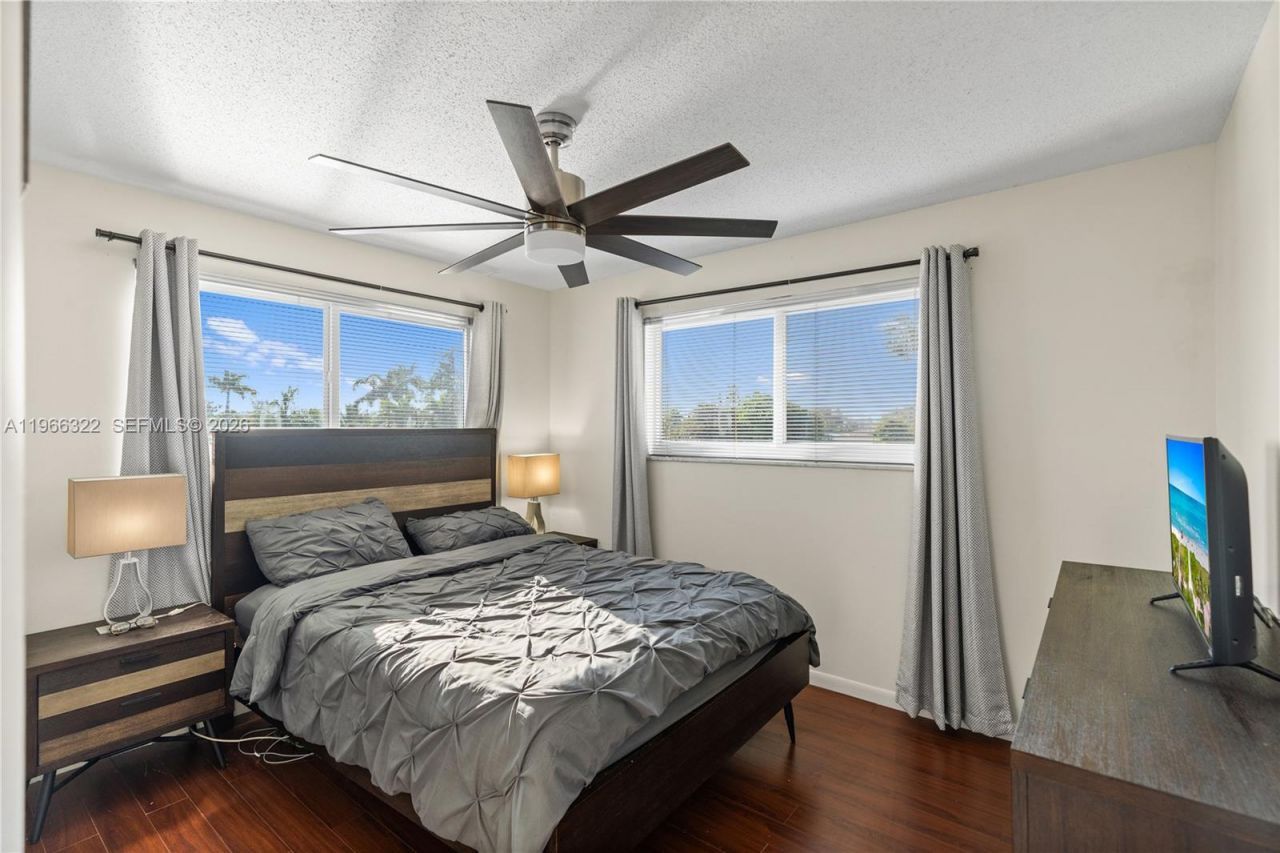 2223 Park Ln , Unit 210, Hollywood, FL 33021 Photo