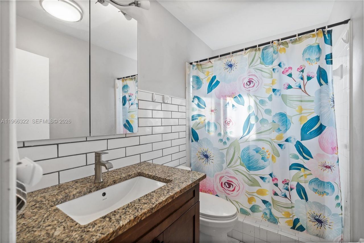 2223 Park Ln , Unit 210, Hollywood, FL 33021 Photo