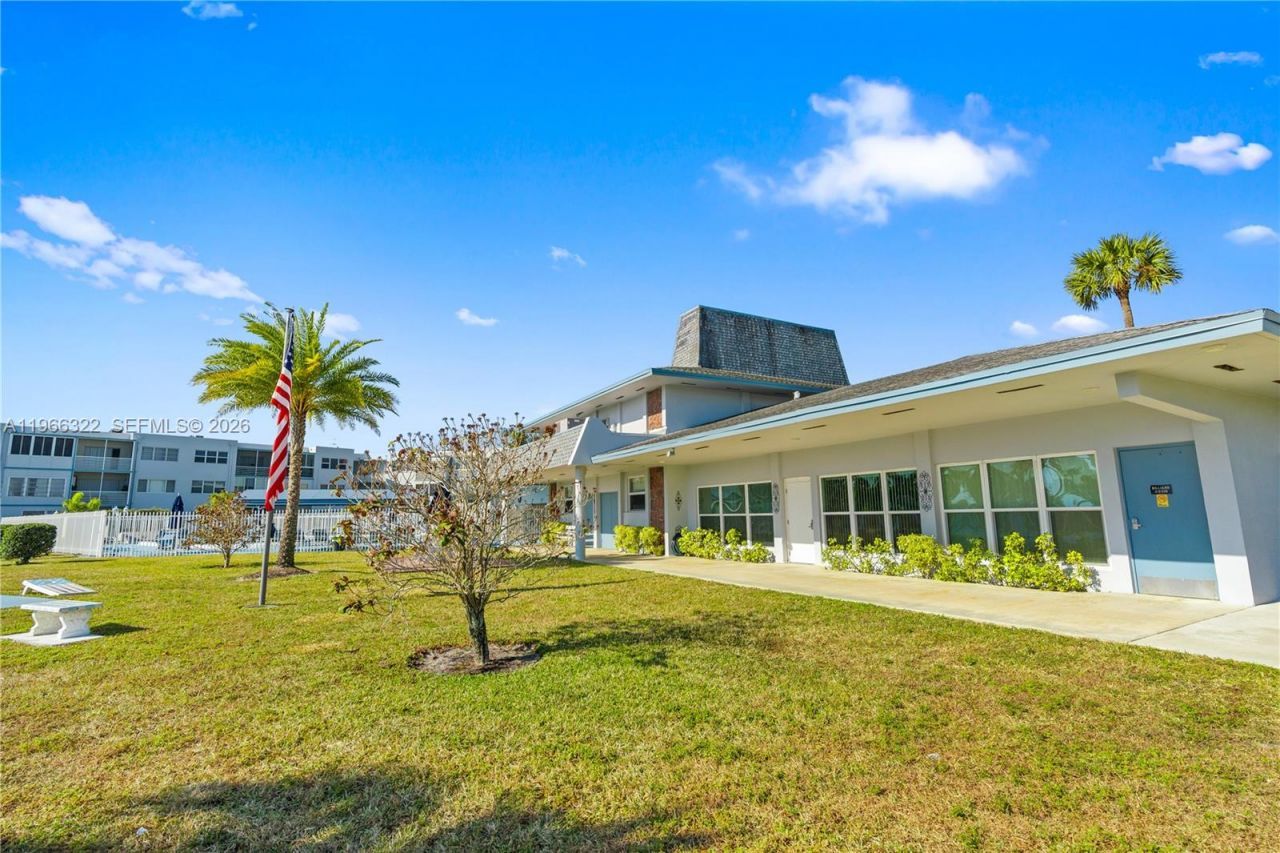 2223 Park Ln , Unit 210, Hollywood, FL 33021 Photo