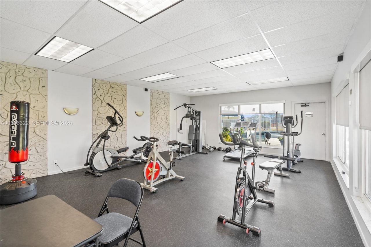 2223 Park Ln , Unit 210, Hollywood, FL 33021 Photo