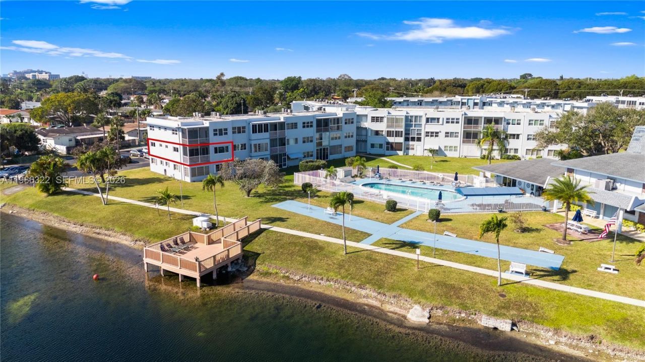 2223 Park Ln , Unit 210, Hollywood, FL 33021 Photo