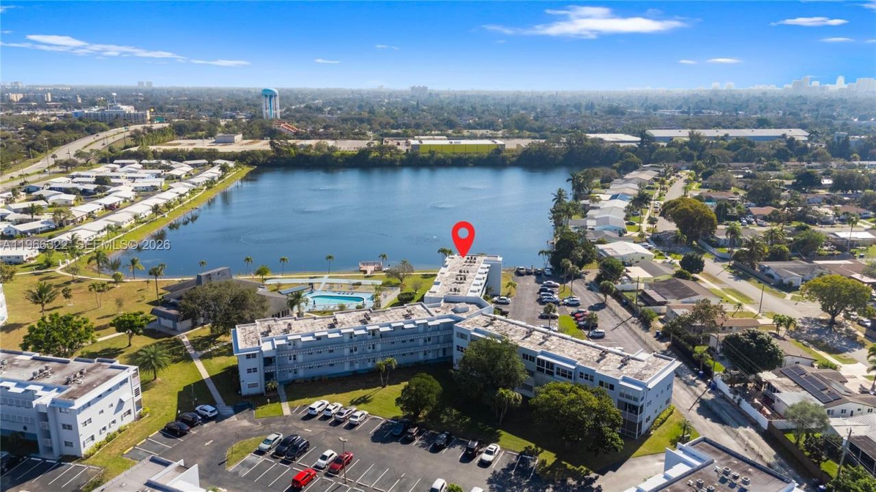 2223 Park Ln, Unit 210, Hollywood, FL 33021 Photo
