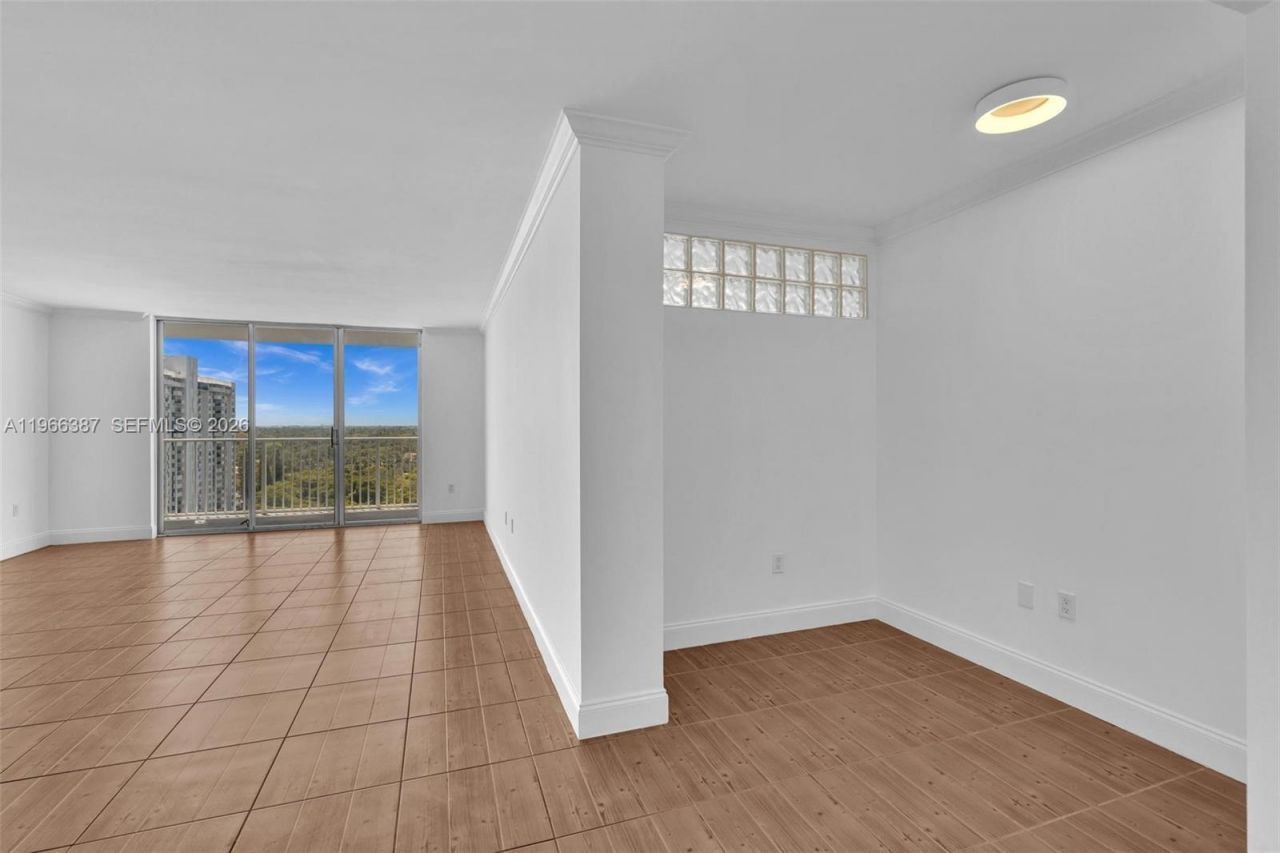 2801 NE 183rd St , Unit 1703W, Aventura, FL 33160 Photo