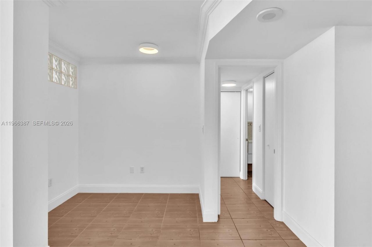 2801 NE 183rd St , Unit 1703W, Aventura, FL 33160 Photo