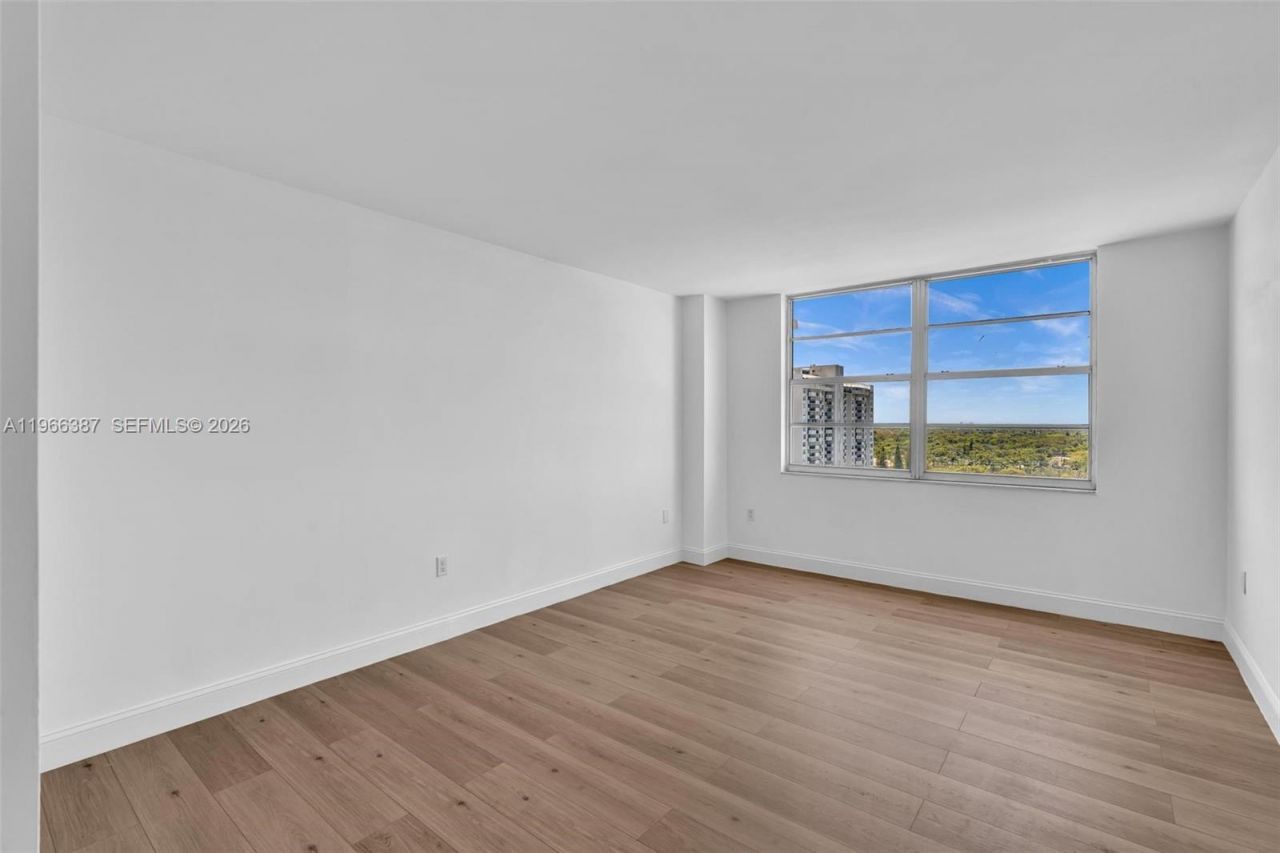 2801 NE 183rd St , Unit 1703W, Aventura, FL 33160 Photo