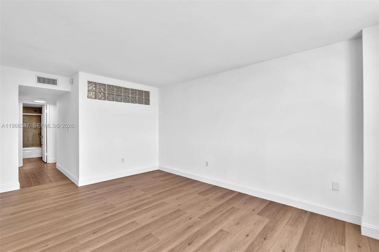 2801 NE 183rd St , Unit 1703W, Aventura, FL 33160 Photo