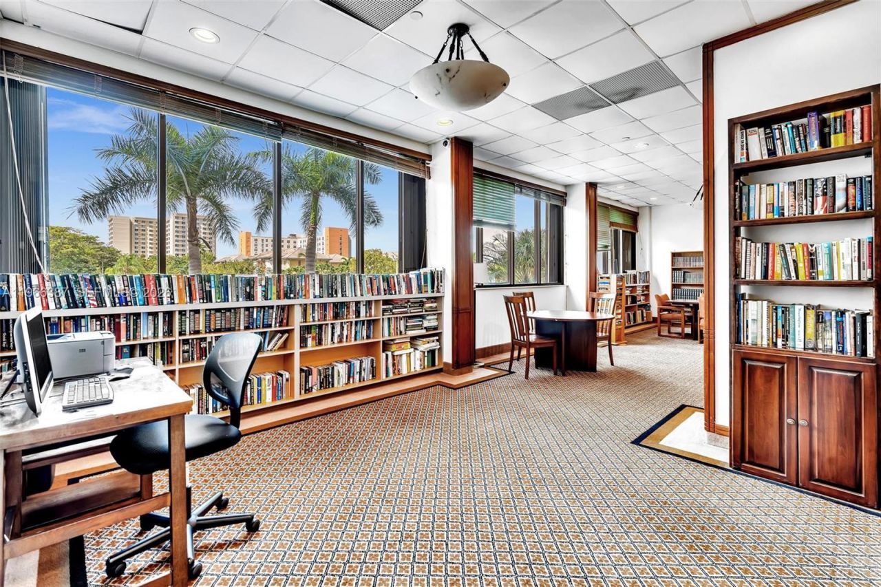 2801 NE 183rd St , Unit 1703W, Aventura, FL 33160 Photo