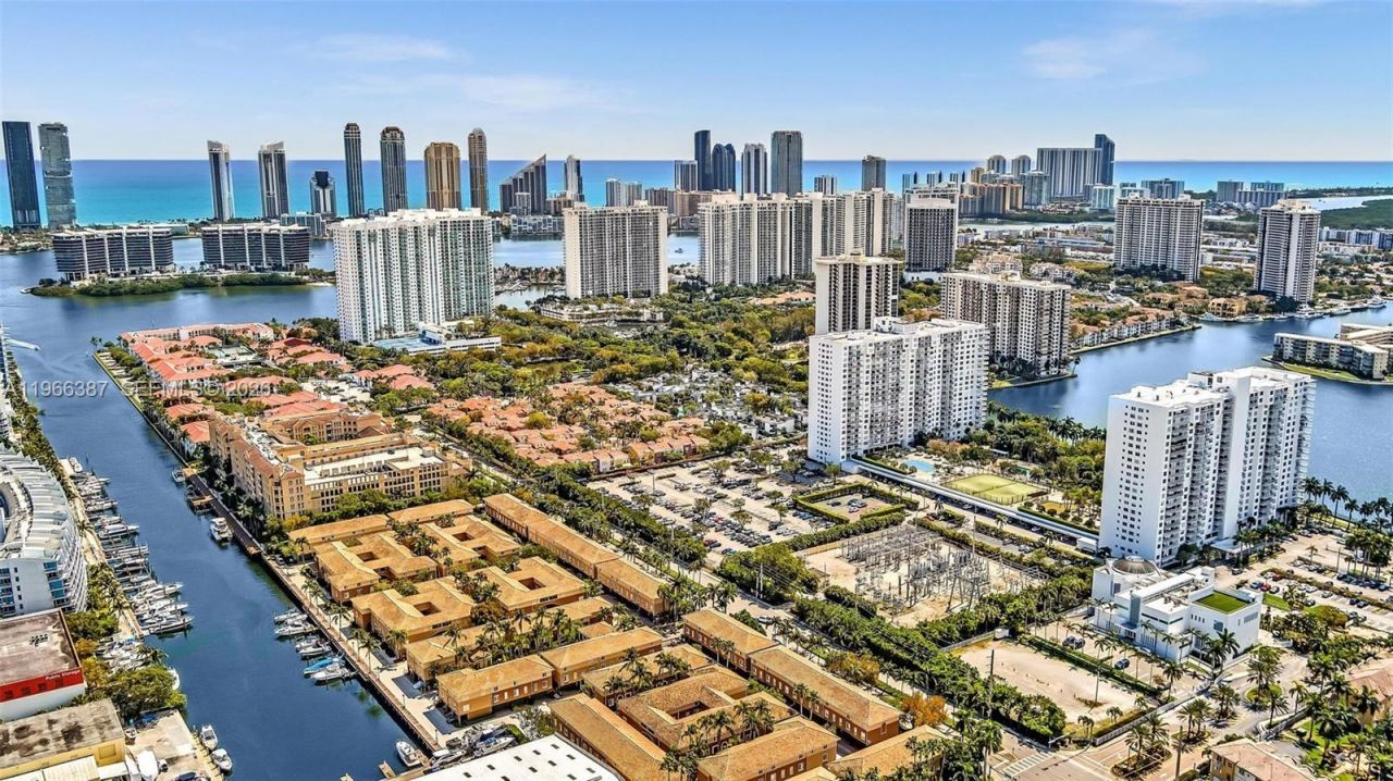 2801 NE 183rd St , Unit 1703W, Aventura, FL 33160 Photo