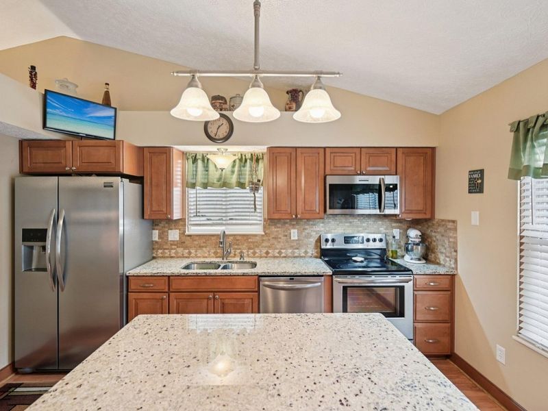 4540 Hidden Ridge Court, Columbus, OH 43230 Photo 12