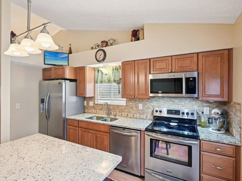 4540 Hidden Ridge Court, Columbus, OH 43230 Photo 13