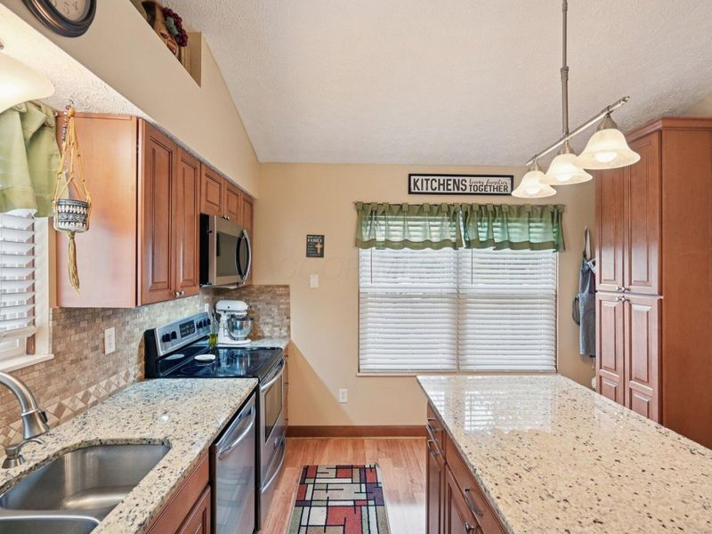 4540 Hidden Ridge Court, Columbus, OH 43230 Photo 16