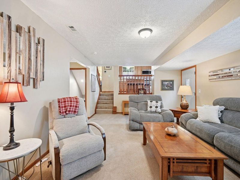 4540 Hidden Ridge Court, Columbus, OH 43230 Photo 8