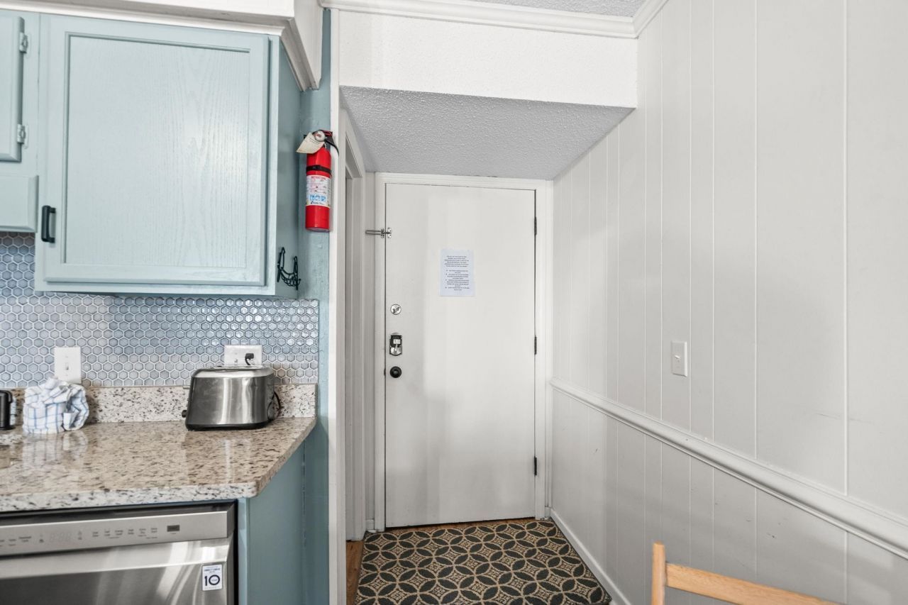 5601 N Ocean Blvd. Photo 10