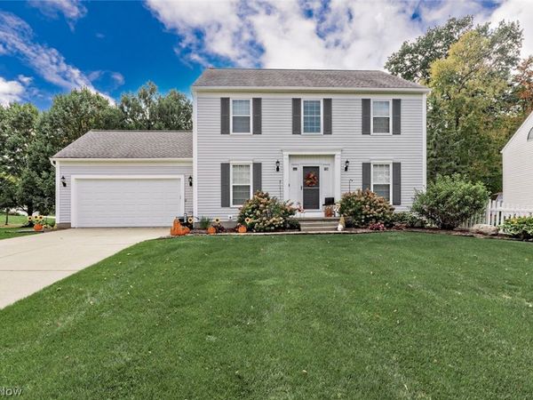 1329 Gill Court, Twinsburg, OH 44087