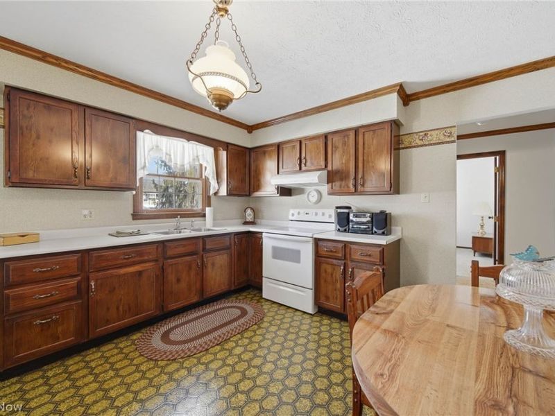 687 Lockwood Road, Barberton, OH 44203 Photo 10