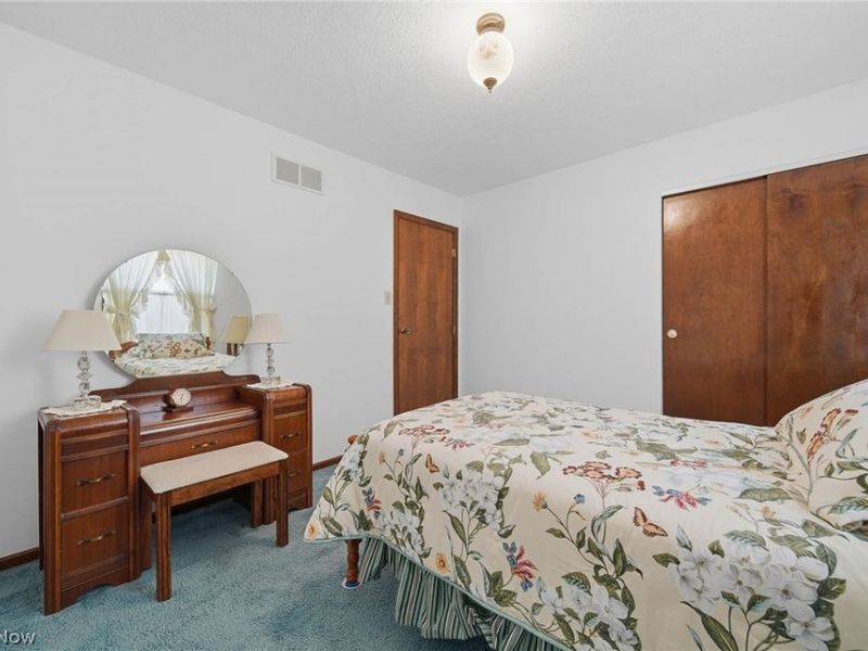 687 Lockwood Road, Barberton, OH 44203 Photo 16