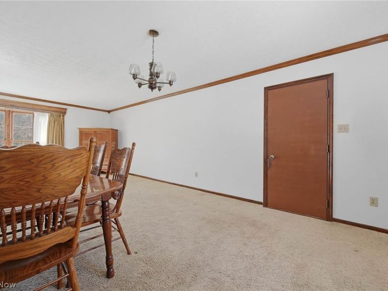 687 Lockwood Road, Barberton, OH 44203 Photo 8