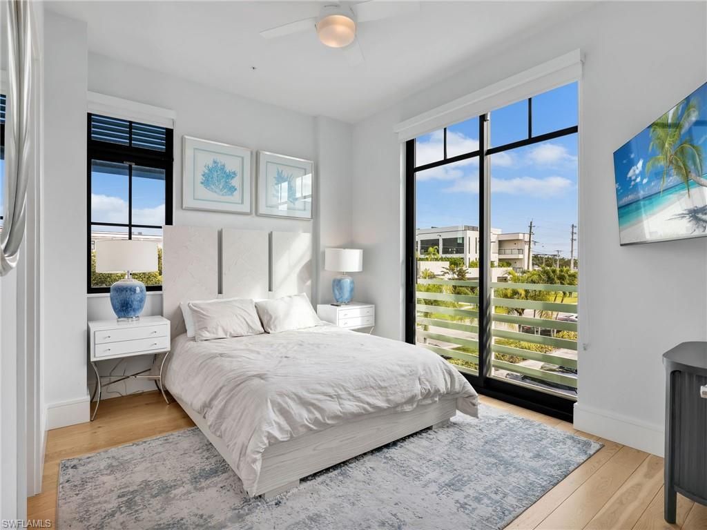 101 8th St S, Unit 201, Naples, FL 34102 Photo