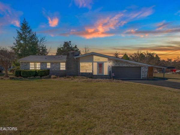 7237 Oakmeade Rd, Powell, TN 37849