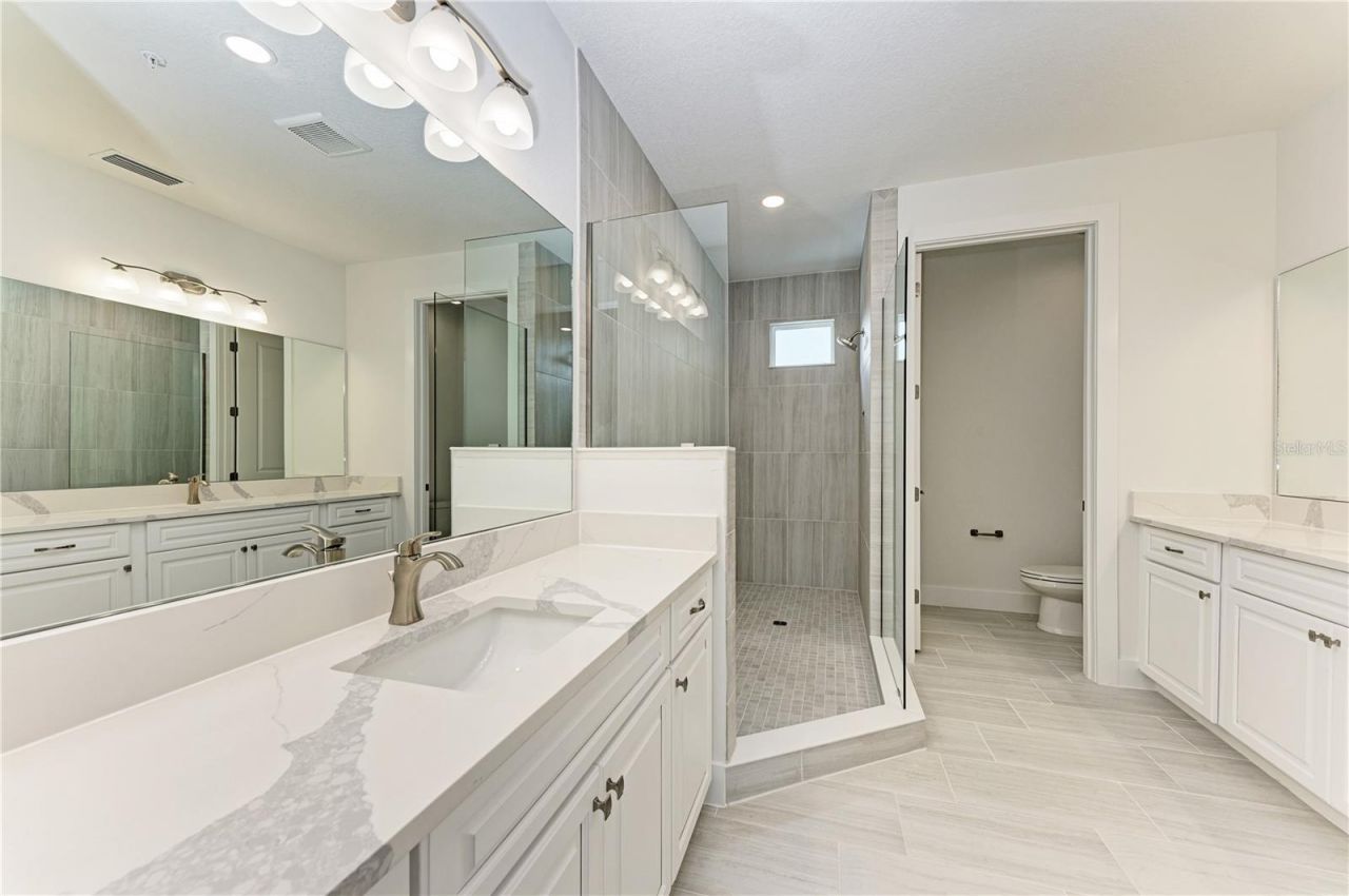 10016 Rembrandt Way, Unit 202, Bradenton, FL 34212 Photo