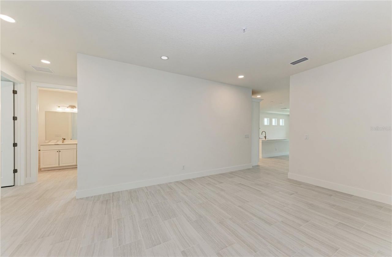 10016 Rembrandt Way, Unit 202, Bradenton, FL 34212 Photo