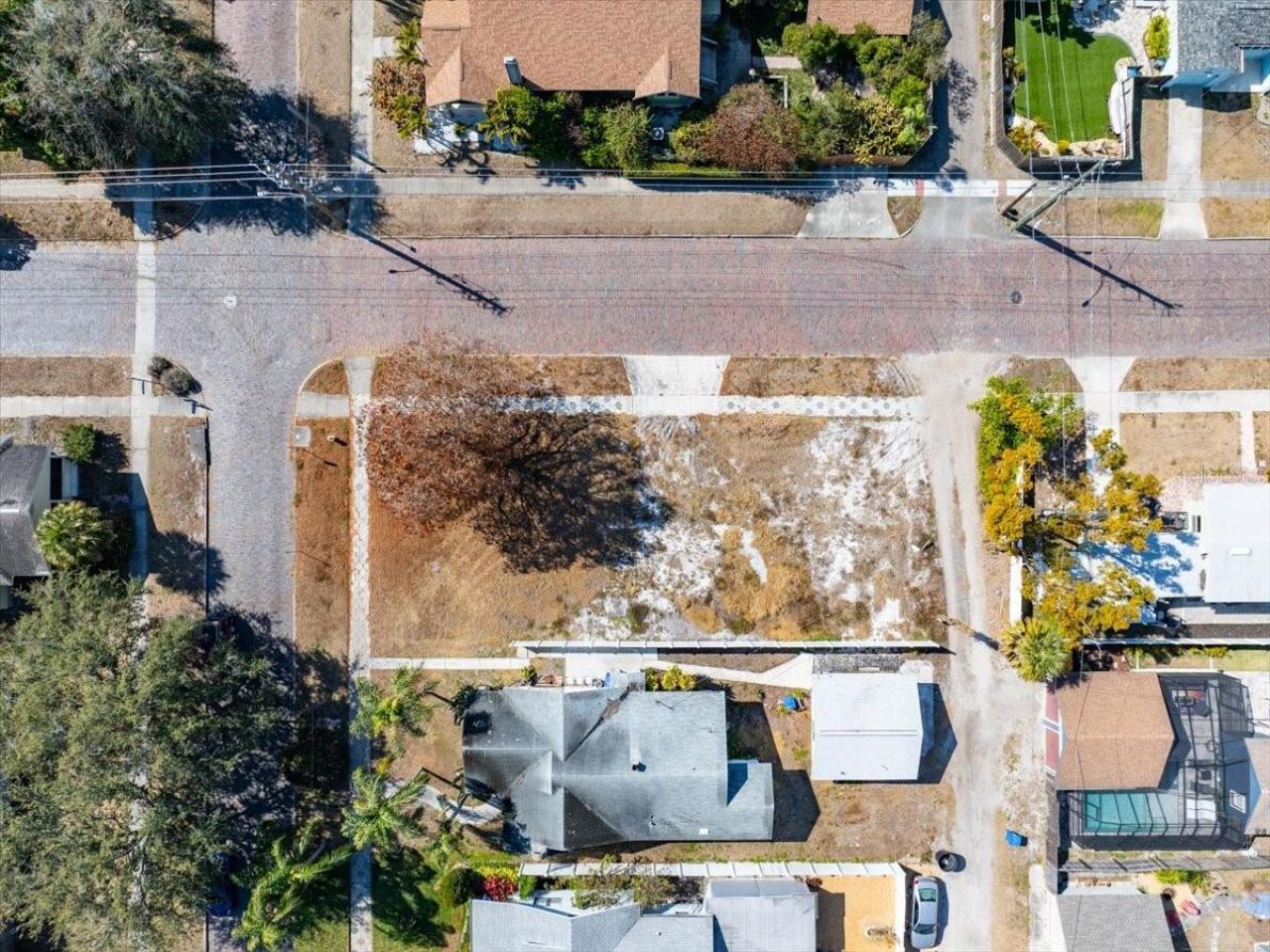 2555 Burlington Avenue N, Saint Petersburg, FL 33713 Photo