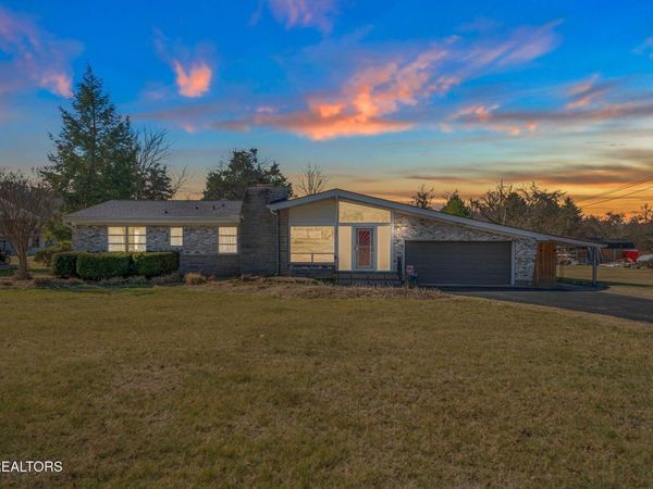 7237 Oakmeade Rd, Powell, TN 37849